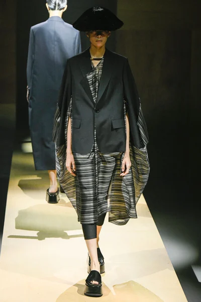 Look 14